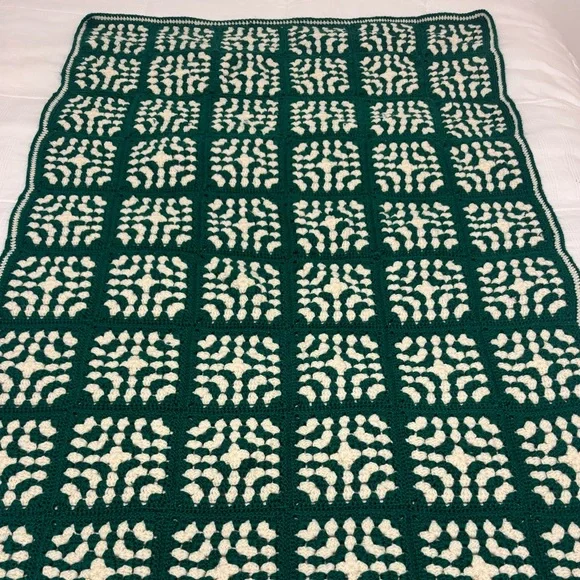 Vintage Granny Square Blanket Roseanne Crochet Patchwork Quilt 80s Green Ivory - Picture 8 of 13